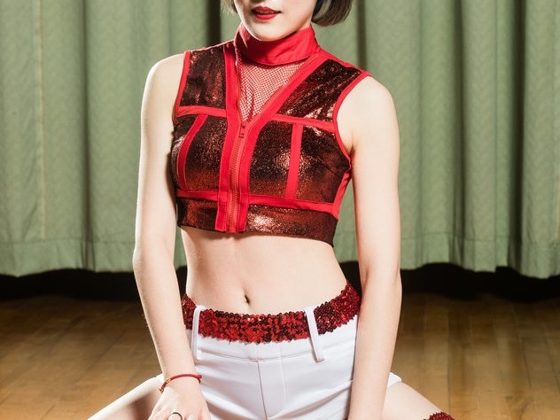 江苏肯帝亚篮球宝贝热辣写真点燃新赛季战火