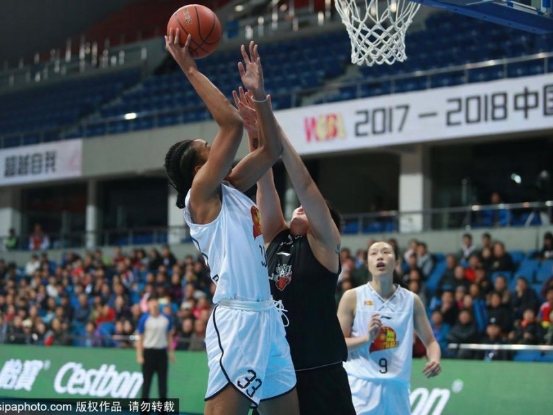 京城玫瑰主场绽放 首钢女篮大胜陕西取新季两连胜