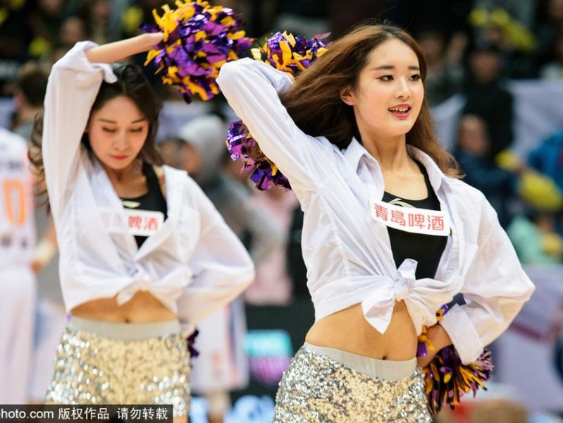 CBA赛场上的律动精灵：啦啦队文化与激情的完美交融