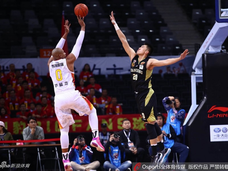 深圳烈豹主场狂胜山东金星，萨林杰史诗级双响炮引爆全场