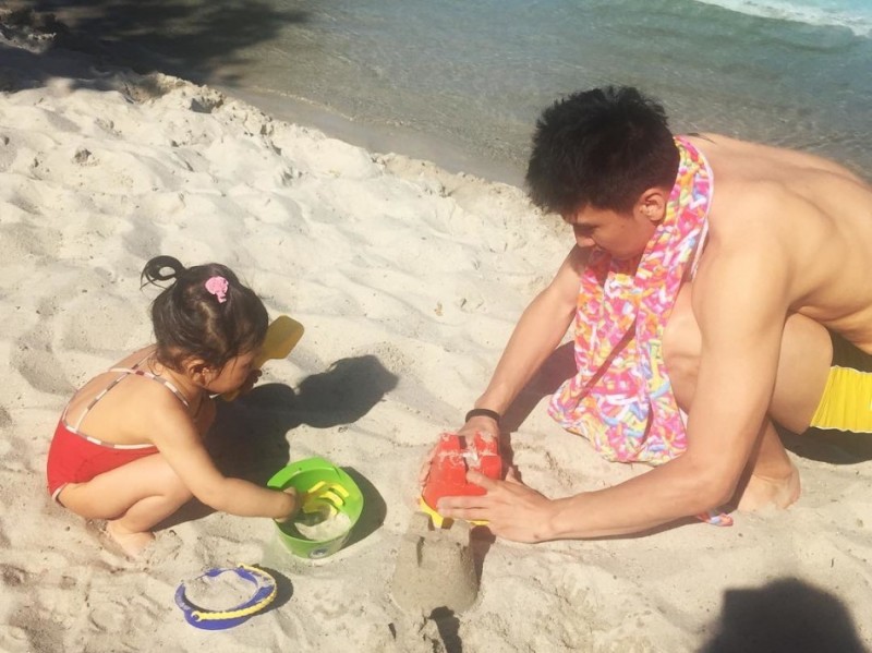 孙悦妻女赴美陪训记：金门桥下的欢笑与球场边的温情