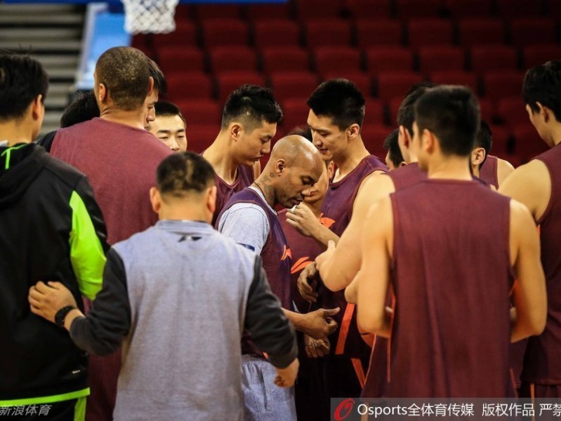 北京男篮王朝基石：赛前训练场的汗水与梦想