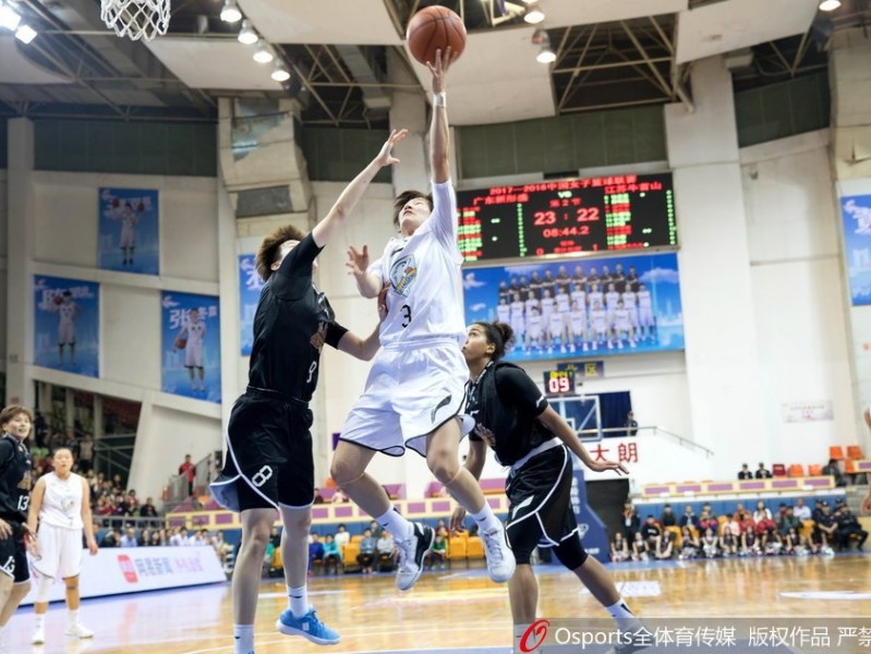 鏖战东莞：江苏女篮客场逆转广东的经典一战