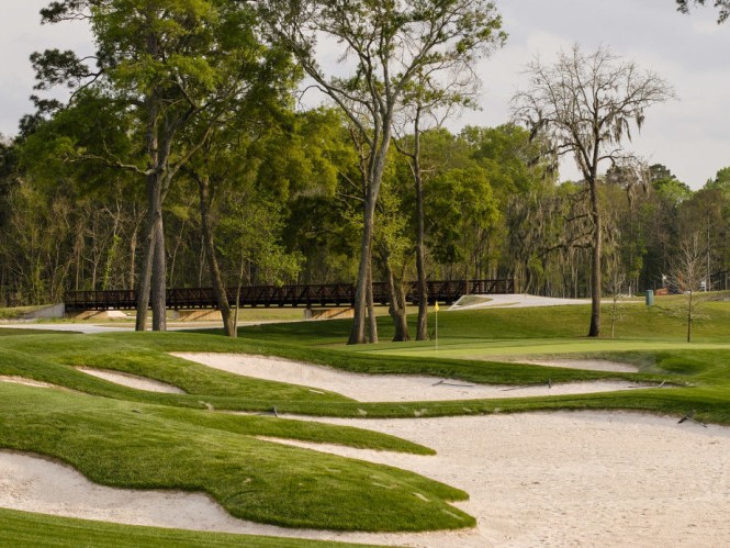 休斯顿高尔夫公开赛精彩开杆 十八洞绿茵画卷即将展开