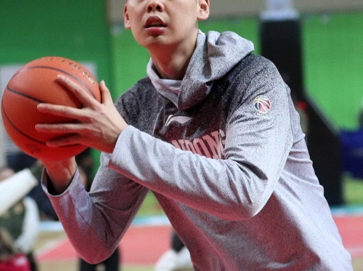 寒冬腊月热血备战 南钢体育馆赛前紧张气氛升温