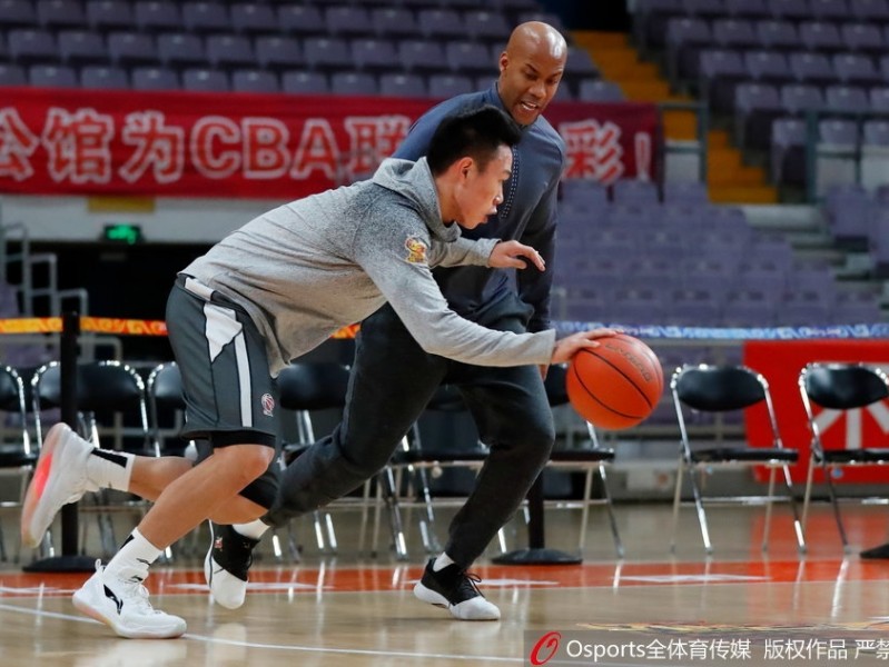 京城篮球记忆：回看北控男篮的赛前备战与马布里最后的光芒
