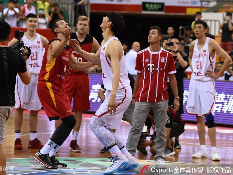 世界杯传奇“K神”跨界助阵斯坦科维奇杯 为男篮中德战开球