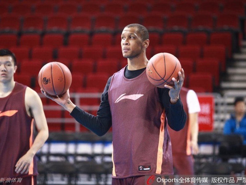 京狮蓄力待出征 团结一心剑指第四冠