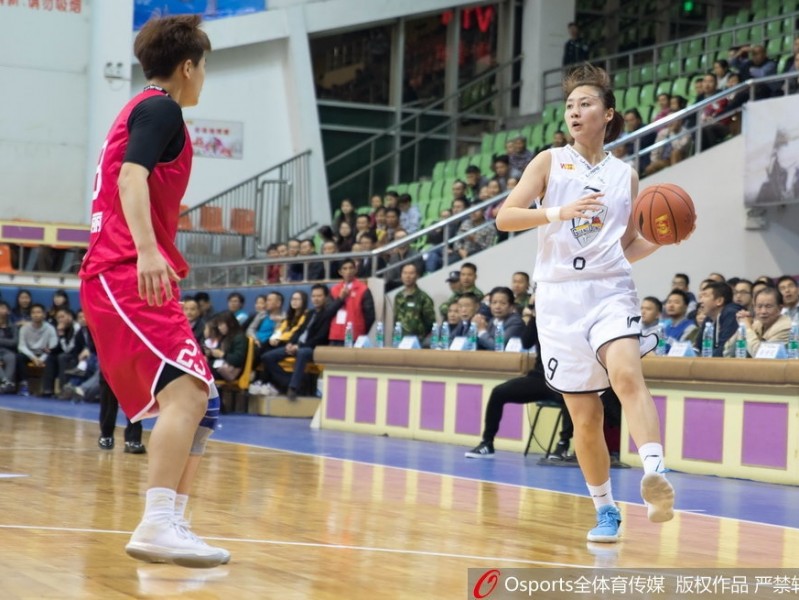 南粤玫瑰主场绽蕾：广东女篮击退新疆豪取关键胜利