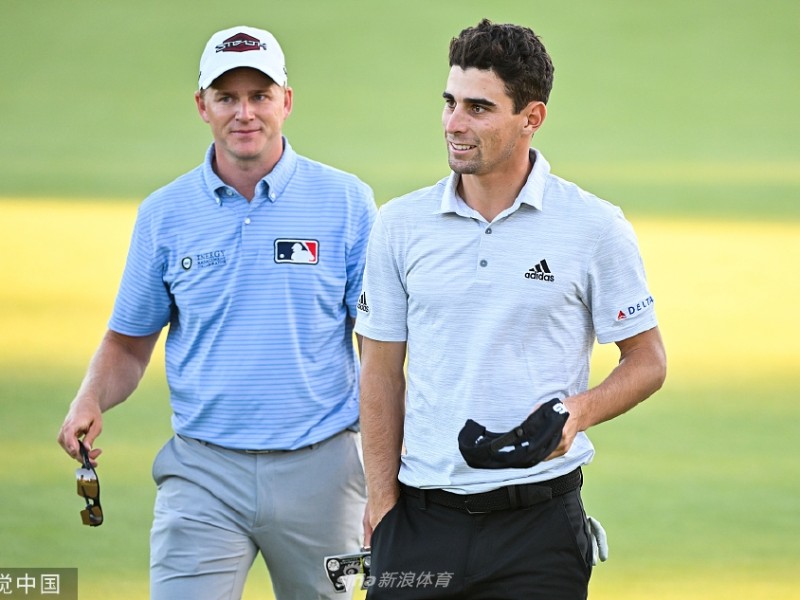 智利黑马领跑捷恩斯邀请赛 伍兹复出之战星光璀璨