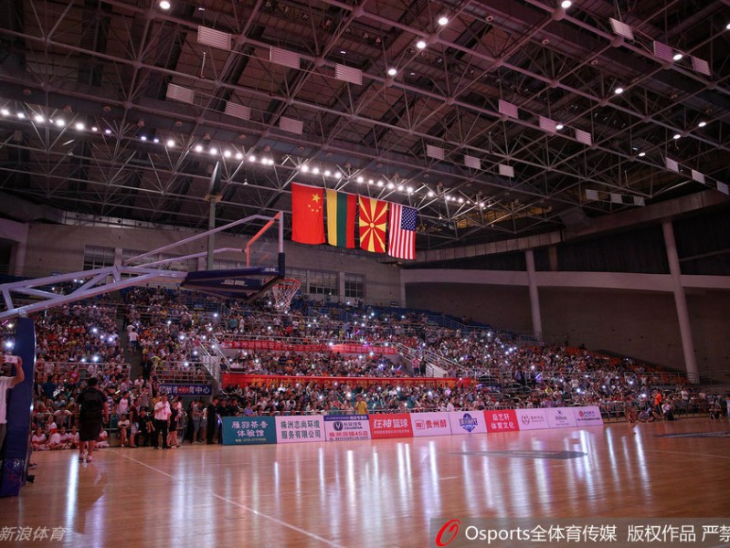 手机星河照亮加时奇迹——回溯2016年株洲那场停电不停爱的篮球夜