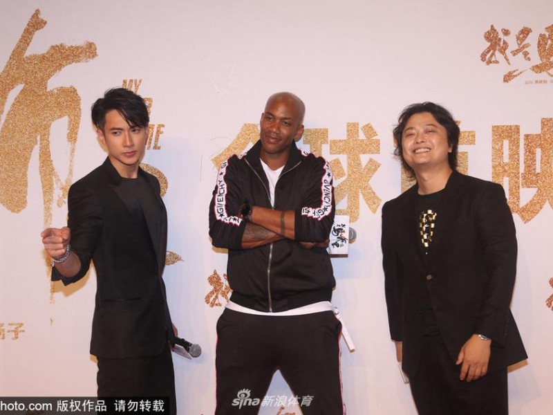 篮神天团引爆京城夏夜，马布里吴尊携手上演热血篮球梦