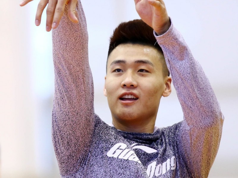 广东宏远赛前冲刺，尼克尔森暴扣誓破强敌围剿