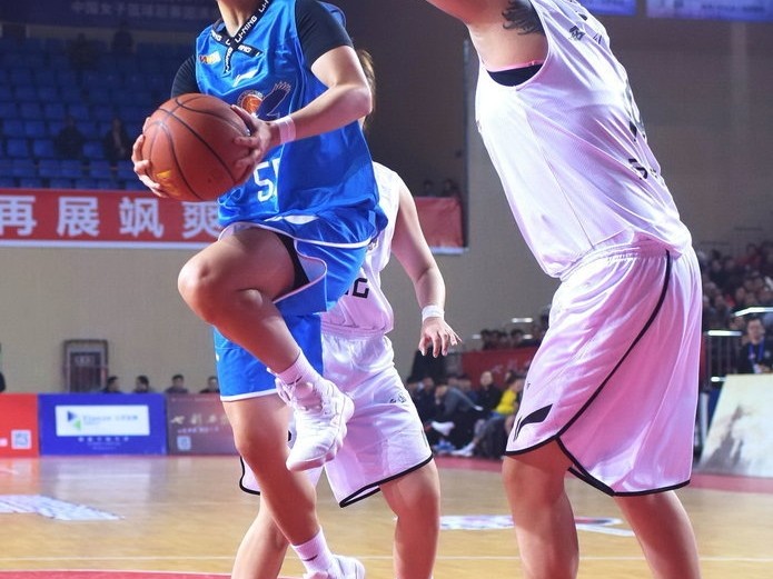 陕西女篮圣诞夜大胜辽宁，主场两连胜献礼球迷