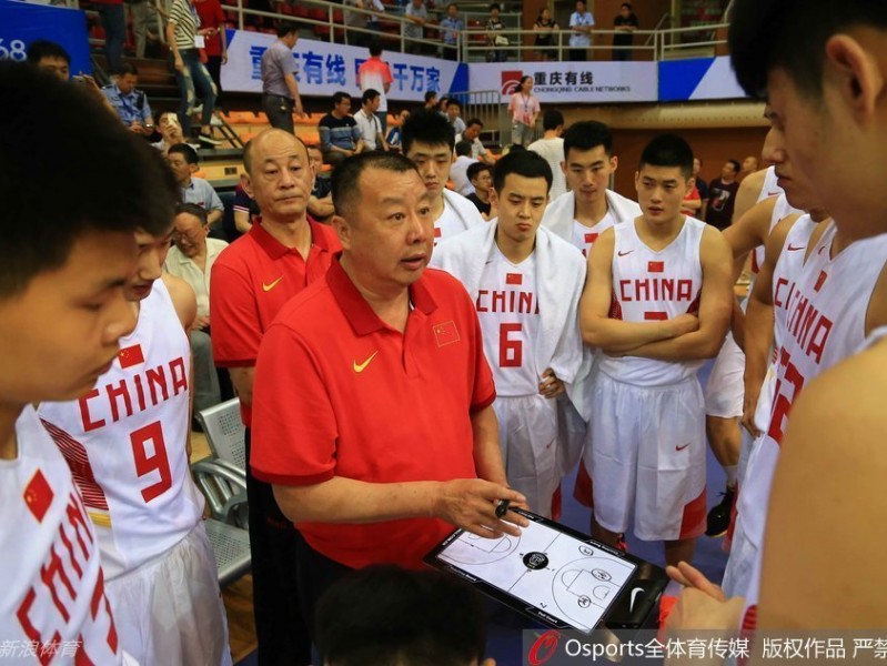 胡金秋内线制霸国奥男篮力克立陶宛取连胜