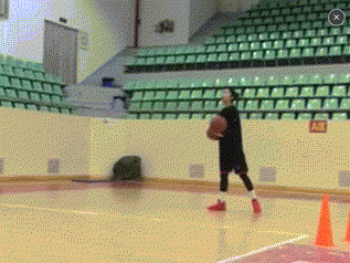 篮球热爱：从半场三分到曼巴精神的自我修炼