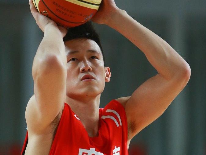 粤军双剑合璧：周鹏朱芳雨引领全运卫冕之路