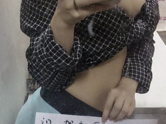 周琦内线称霸引领新疆豪取七连胜 美貌球迷场边助威抢镜