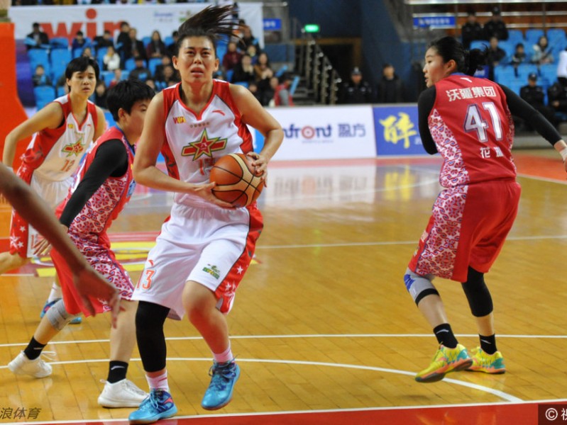 女篮赛场上的热血诗篇：八一广博文具虽败犹荣的奋战瞬间