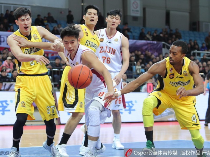 浙江德比硝烟四起：刘晓宇疾驰，布朗跳投，孙喆惊天暴扣引爆全场