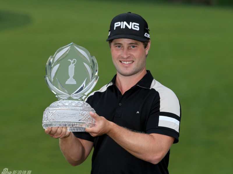 林默斯夺冠纪念高球赛，荣耀时刻与动人笑容