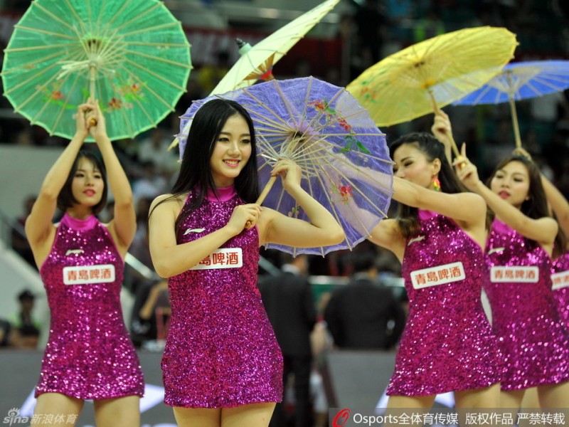 聚光灯下的律动：篮球宝贝用热爱点燃赛场每一刻