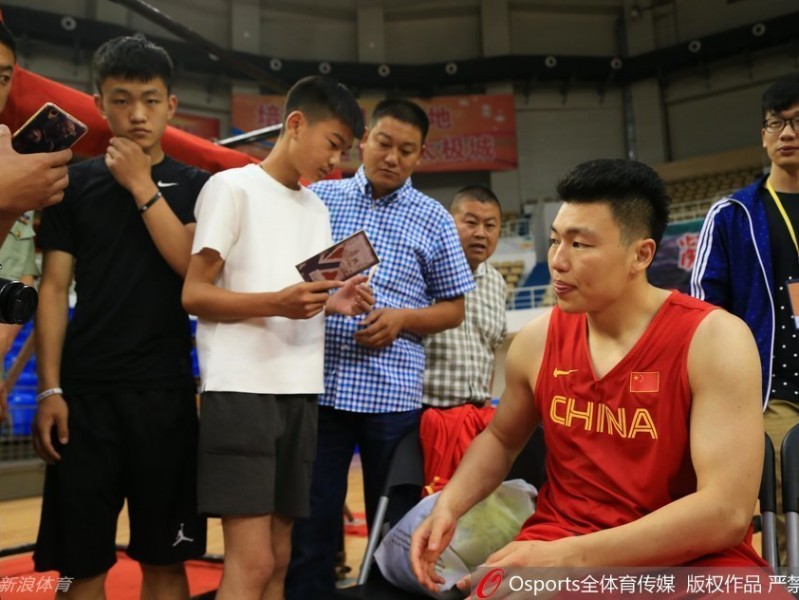 宫鲁鸣挂帅男篮冲刺里约 高原集训痛并快乐着