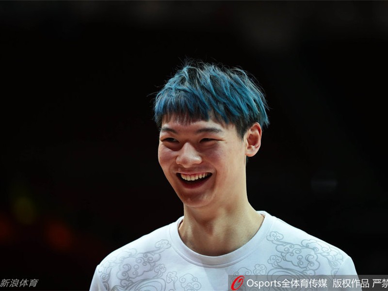 全明星周末的温情瞬间：杜锋父子与丁彦雨航的MVP之夜