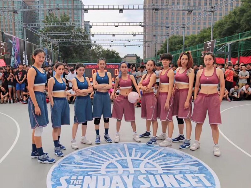 女篮颜值巅峰对决：全国女神队胜出，赛场绽放联名风采