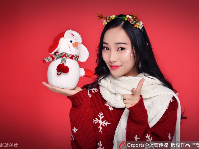 浙江稠州银行蕞红啦啦队圣诞写真：青春绽放，温暖冬日赛场