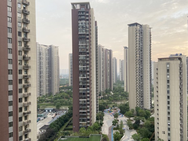 里尔vs尼姆的比分预测：法甲劲旅迎战升班马，欧冠席位保卫战悬念拉满？
