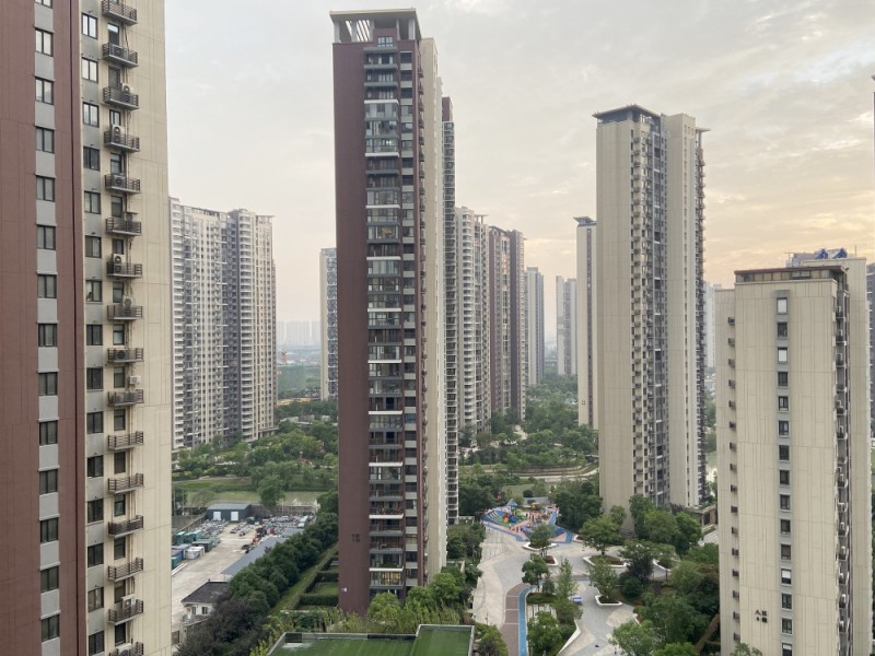里尔vs尼姆的比分预测：法甲劲旅迎战升班马，欧冠席位保卫战悬念拉满？