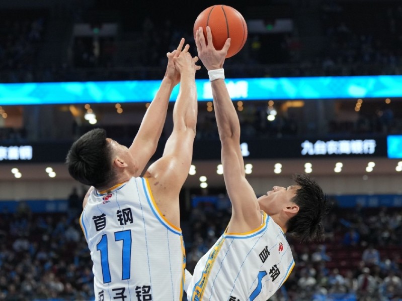 京城烽火起，首钢铁骑踏春来