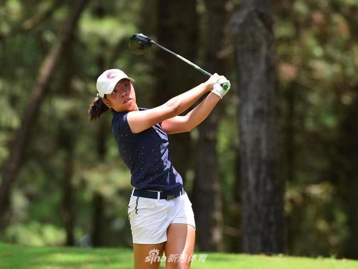 第十九届张连伟杯黄山激战第二日 少年挥杆承续高球梦