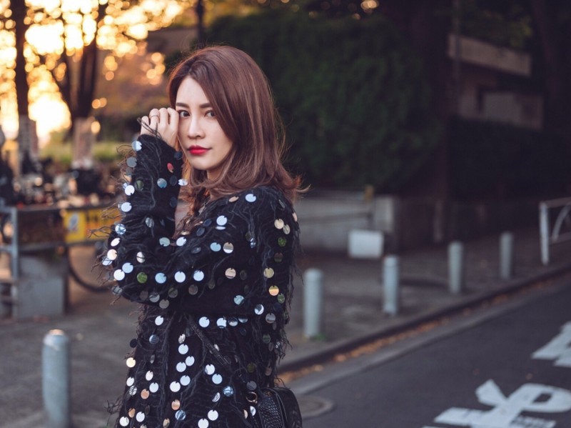 李根娇妻感恩节晒照，从“焦作勒布朗”到人生新阶段的华丽转身