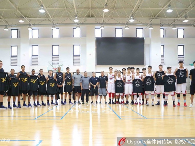 百折不迴燃爆赛场，中美少年以球会友书写热血传奇