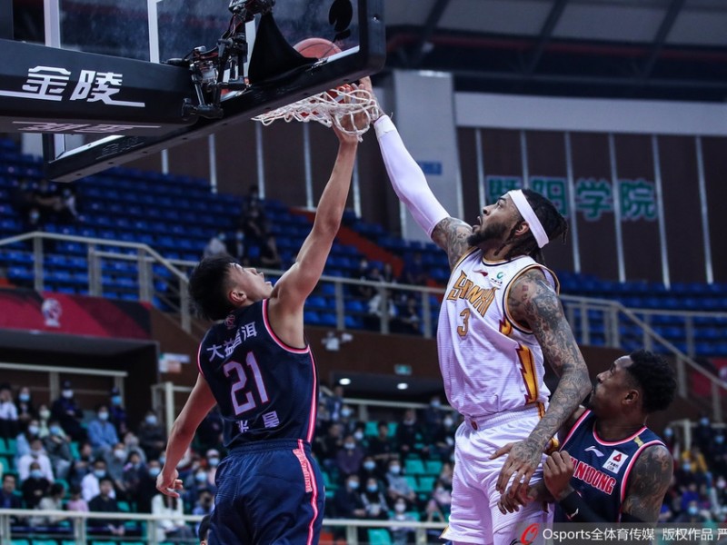 猛龙难敌宏远，卫冕冠军的致命一击