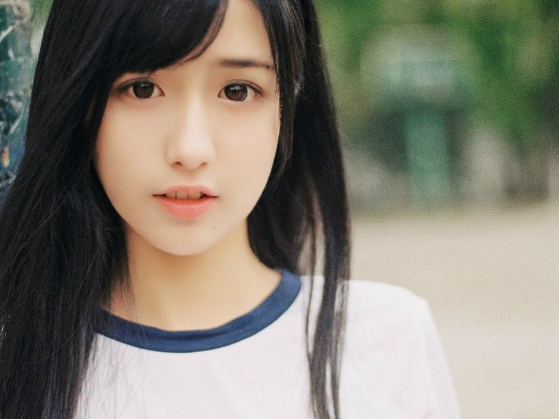 神似周慧敏的清纯女球迷 一抹笑容唤醒青春记忆