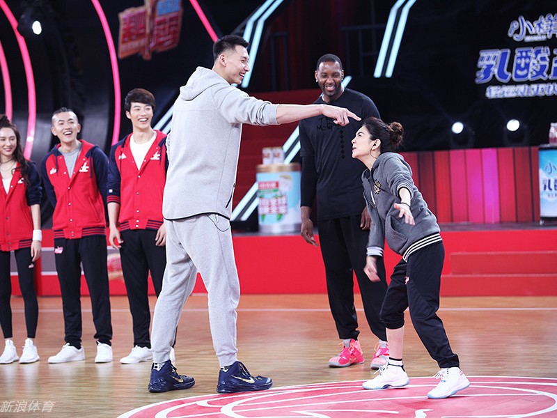 巨星联手欢乐无限 麦迪易建联荧屏首秀引爆篮球狂欢