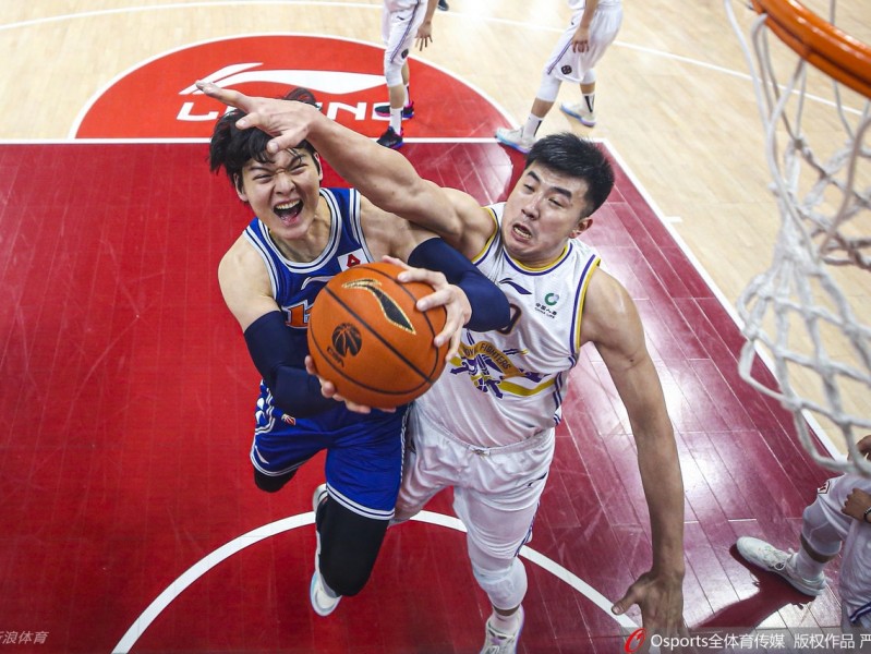 三分雨倾盆浇灭北控，上海男篮豪取四连胜！
