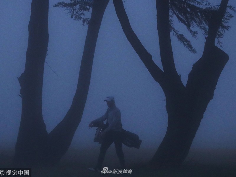 维克公开赛首轮战报：弗拉纳根领先，尼蒂斯九连鸟追平世界纪录