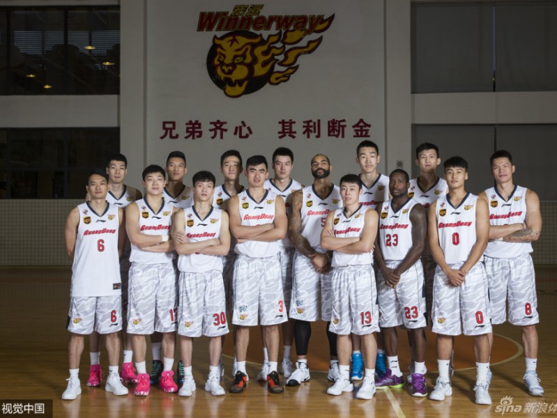 粤视野新赛季：布泽尔笑逐颜开融南粤，双外援携新老国字号宏远再启航