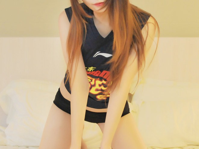 粤色绽放：广东宏远篮球宝贝的热舞与坚守