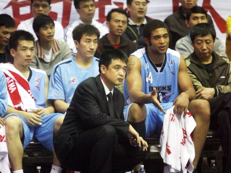 闵鹿蕾与北京王朝的黄金记忆：四年三冠背后的铁汉柔情