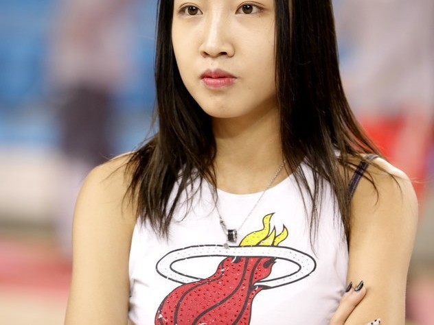 寒冬里的一把火：吉林主场篮球宝贝热舞燃爆长春市体育馆