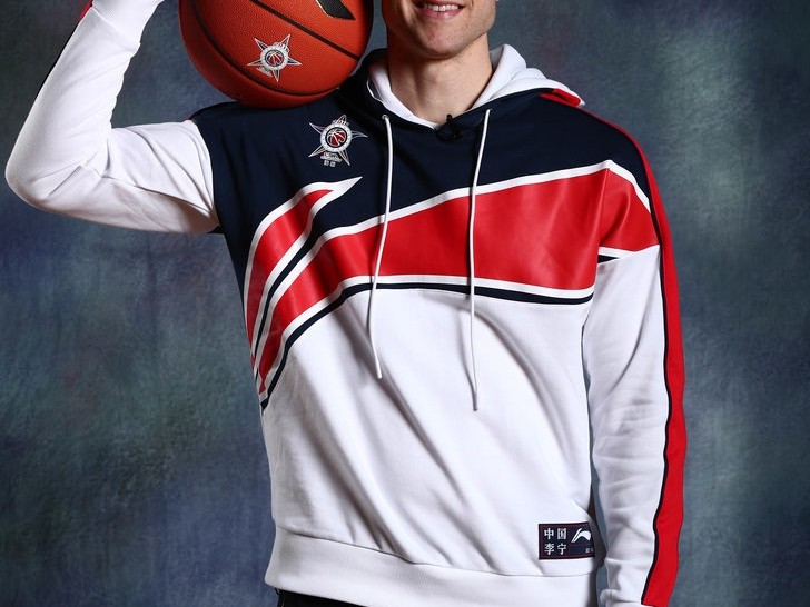 南粤群星闪耀鹏城，回顾二零一八CBA全明星赛南区队风采