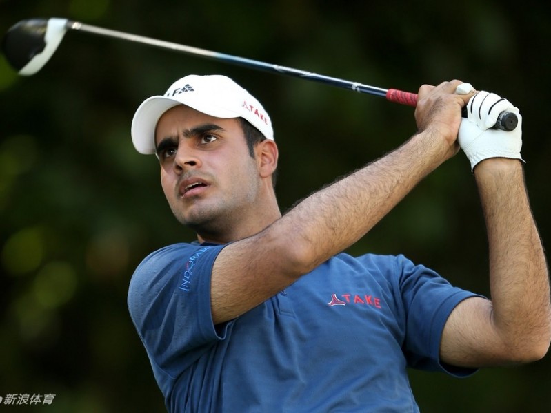 印度新星沙玛约堡赛五杆领先冲冠 南非野兔成赛场可爱插曲