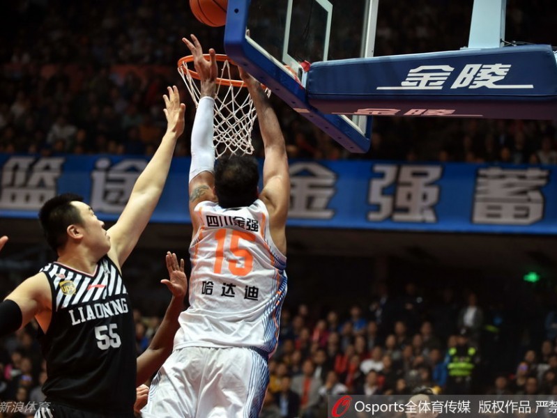 巅峰对决燃情时刻：本土尖兵与外援巨星的终极碰撞