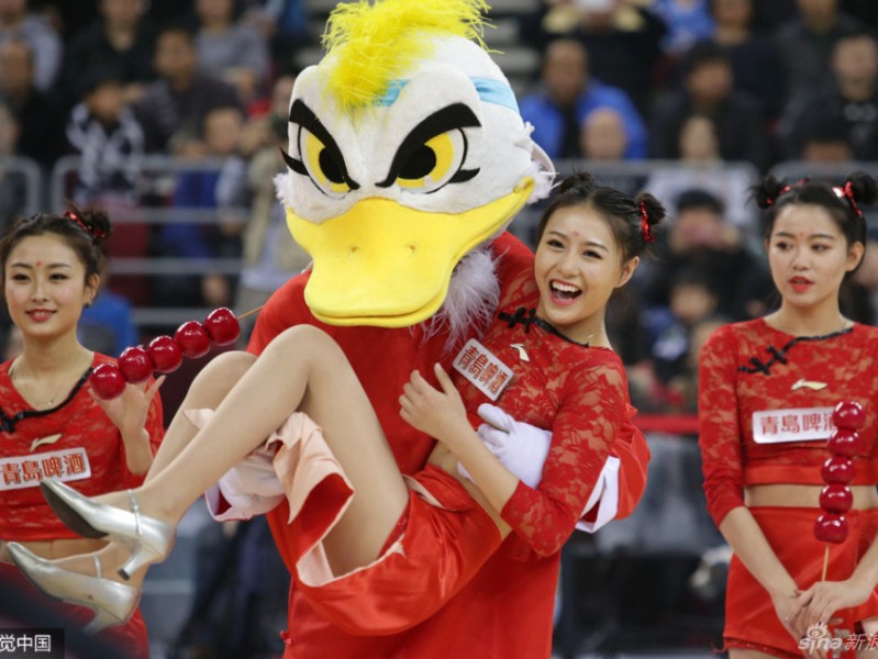 京城寒冬掀热浪 霹雳鸭携篮球宝贝点燃新年首战