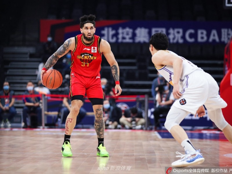 沈梓捷擎天巨臂送麻辣火锅，顾全外线万箭穿心，深圳男篮力克北控送其四连败